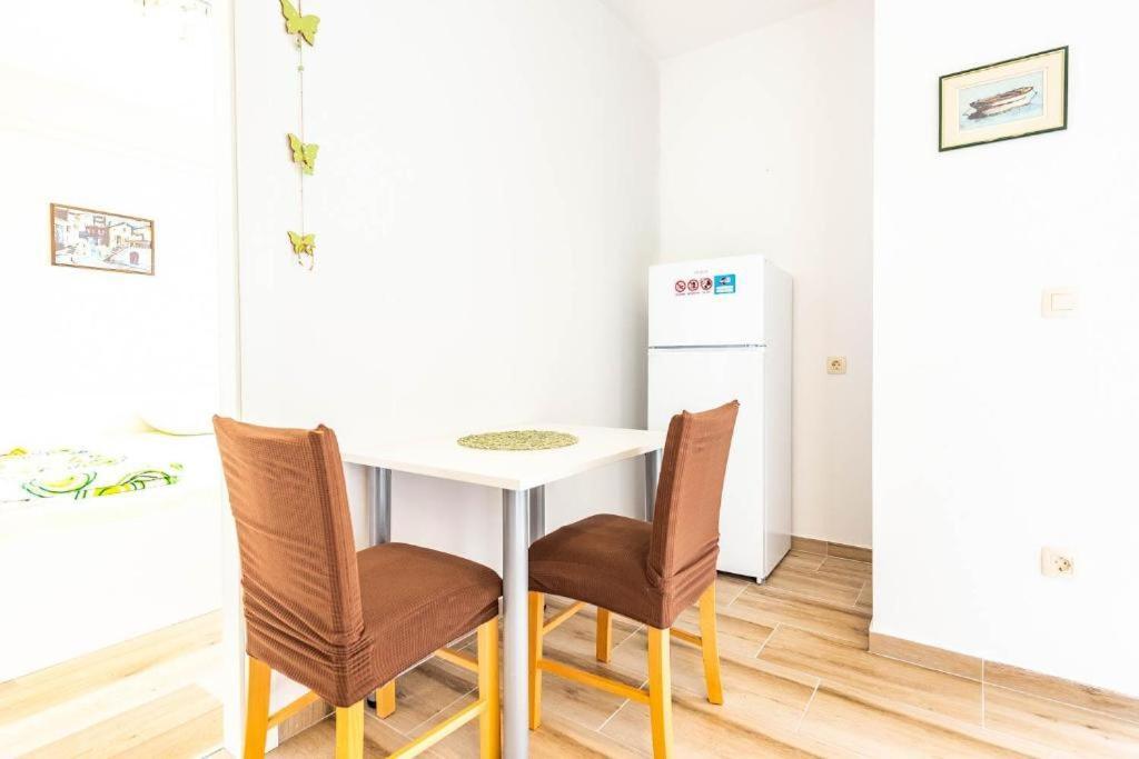 Apartments Niko ノヴァリャ エクステリア 写真
