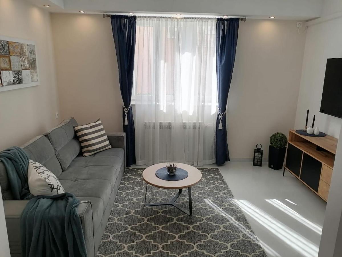 Apartments Niko ノヴァリャ エクステリア 写真